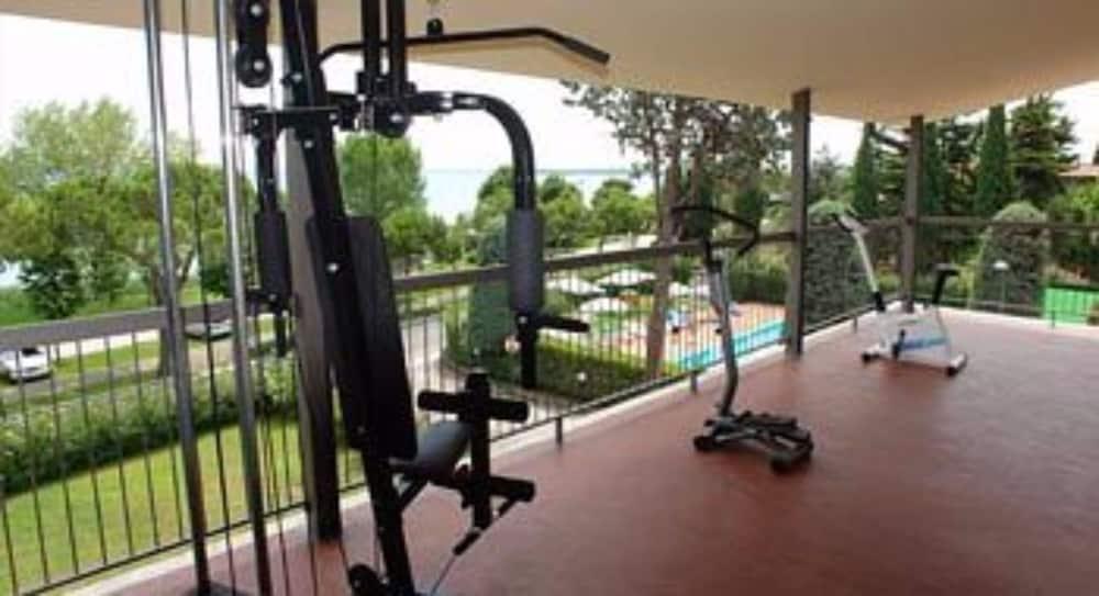 Hotel Hi - Lakeview Pool 3*