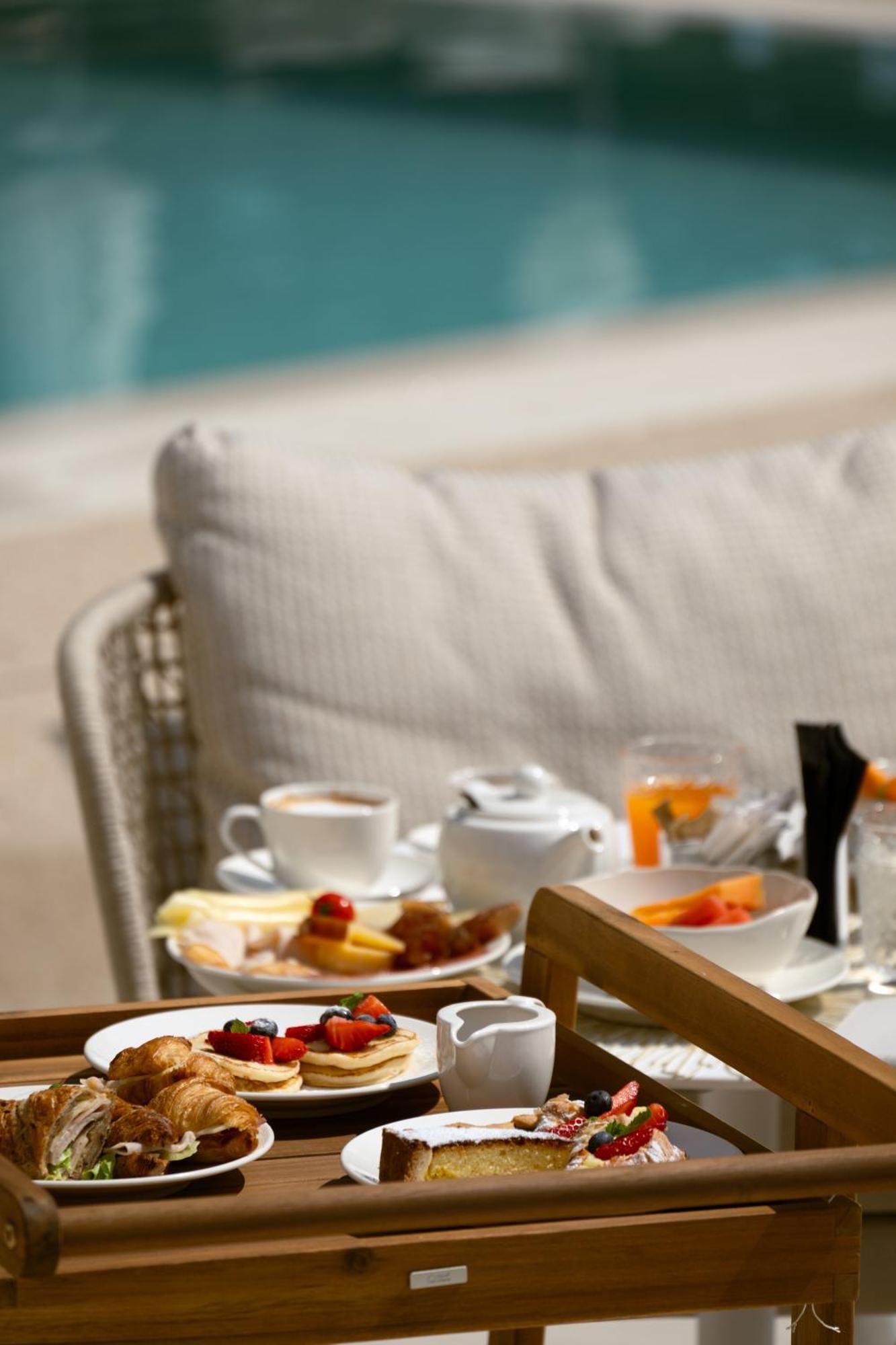 Hotel Hi - Lakeview Pool Sirmione