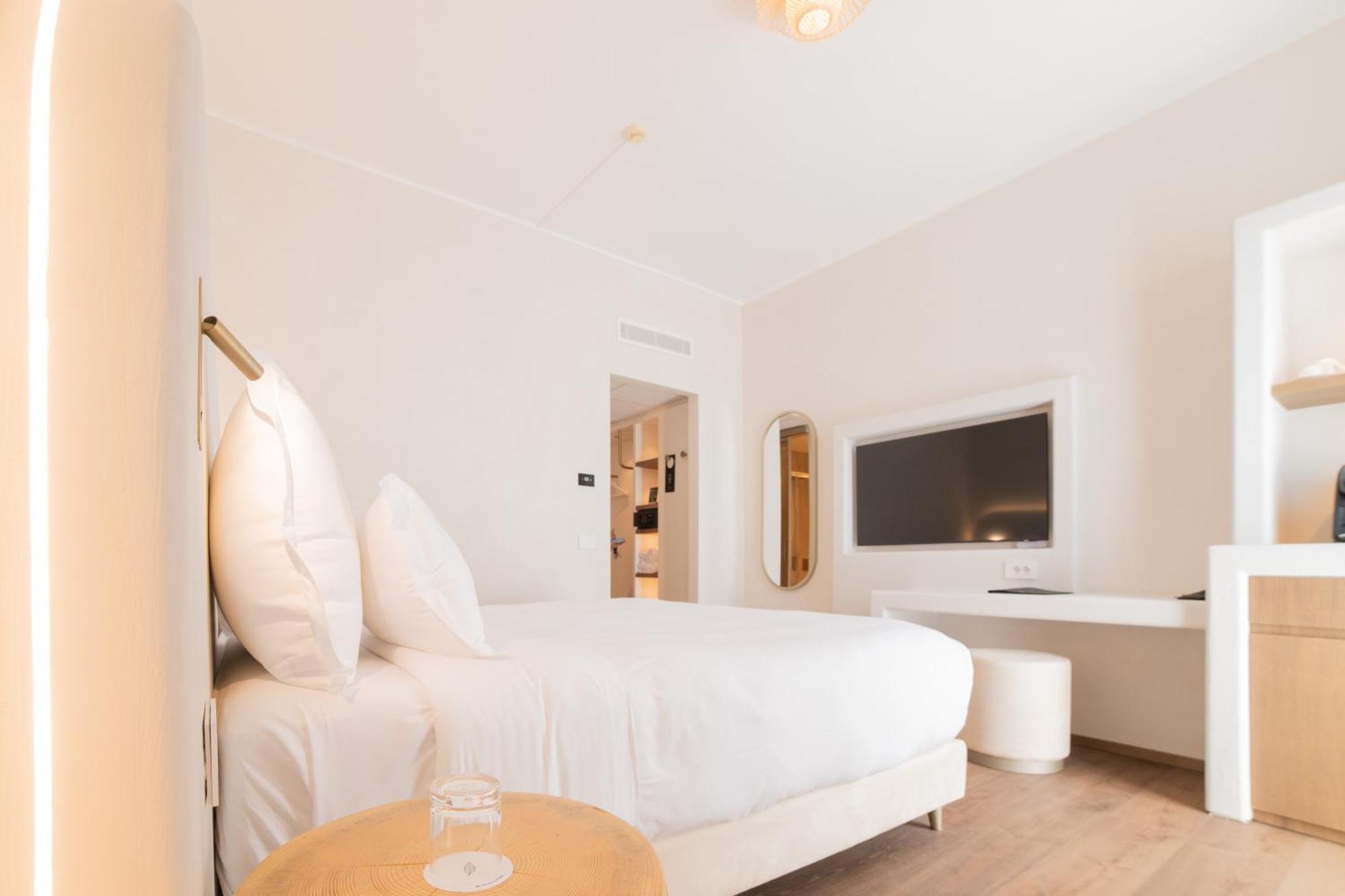 Hotel Hi - Lakeview Pool 3*