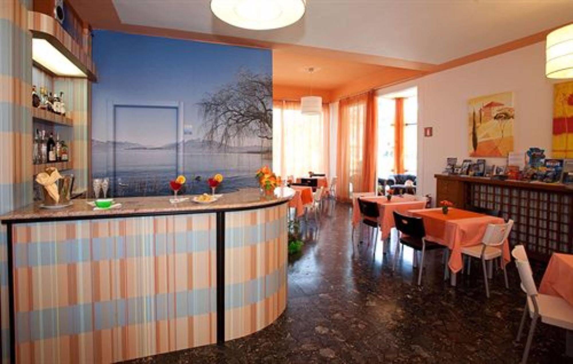 Hi - Lakeview Pool Hotel 3*