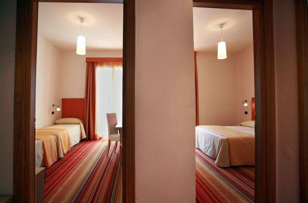Hotel Hi - Lakeview Pool 3*